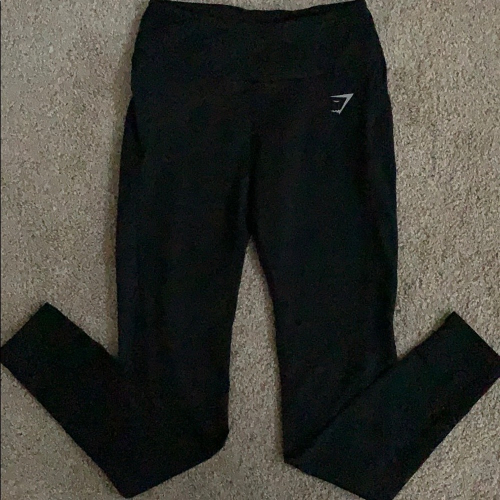 Gymshark black leggings with pockets - Size M